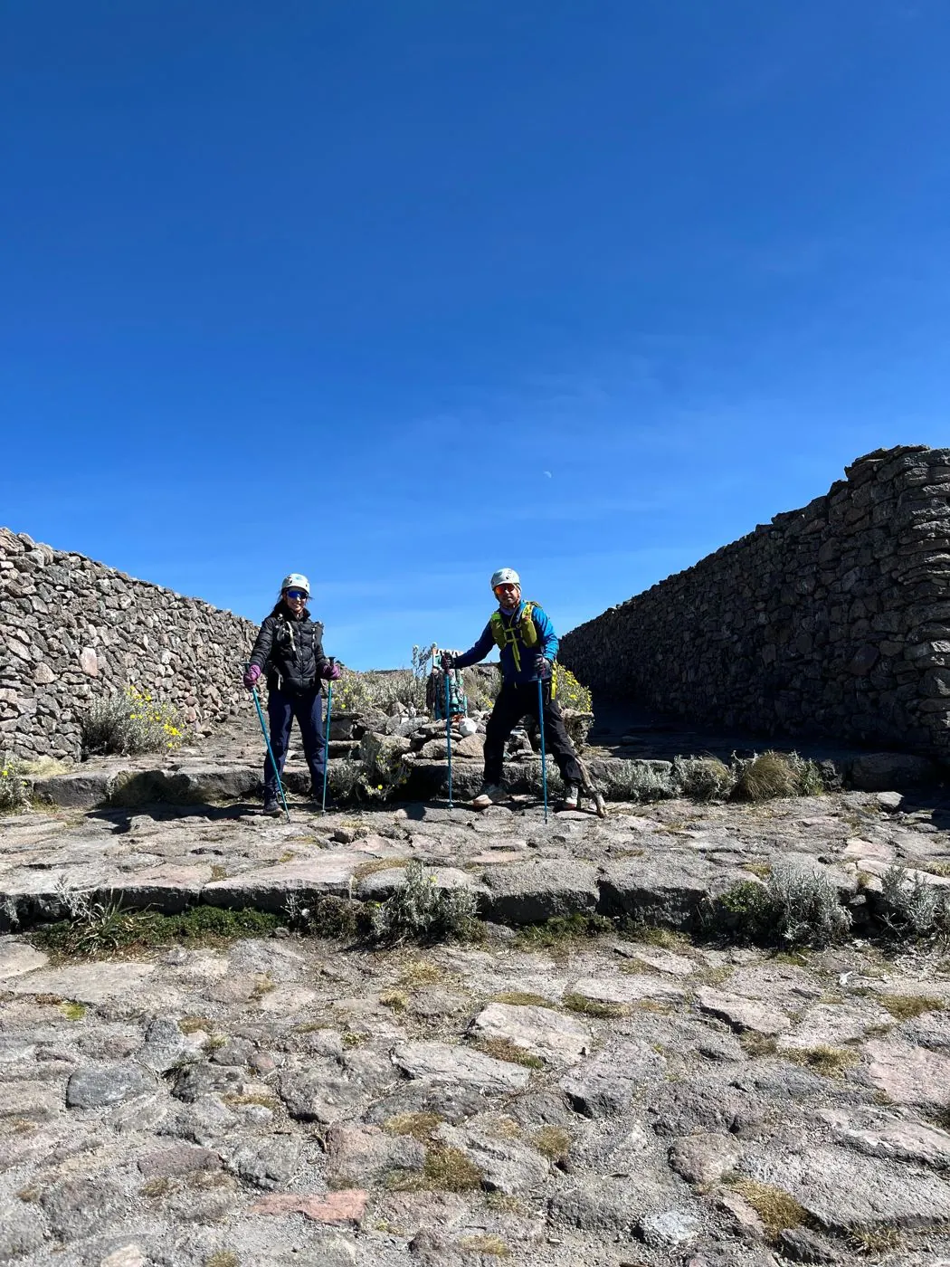 Sitio ceremonial en la cima del Monte Tláloc — fotografía del documento HMMX